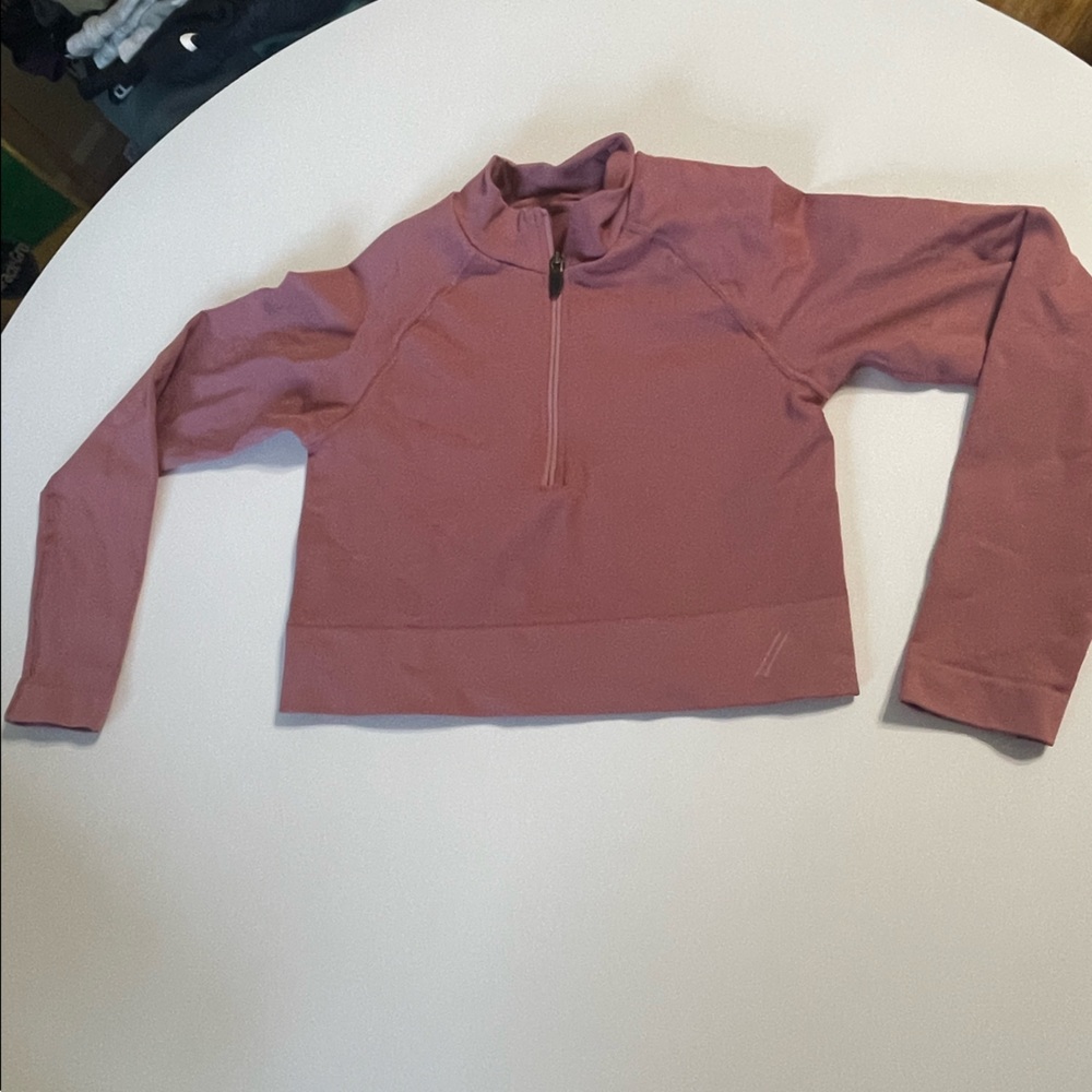 TALA Aster Long Sleeve Crop Top